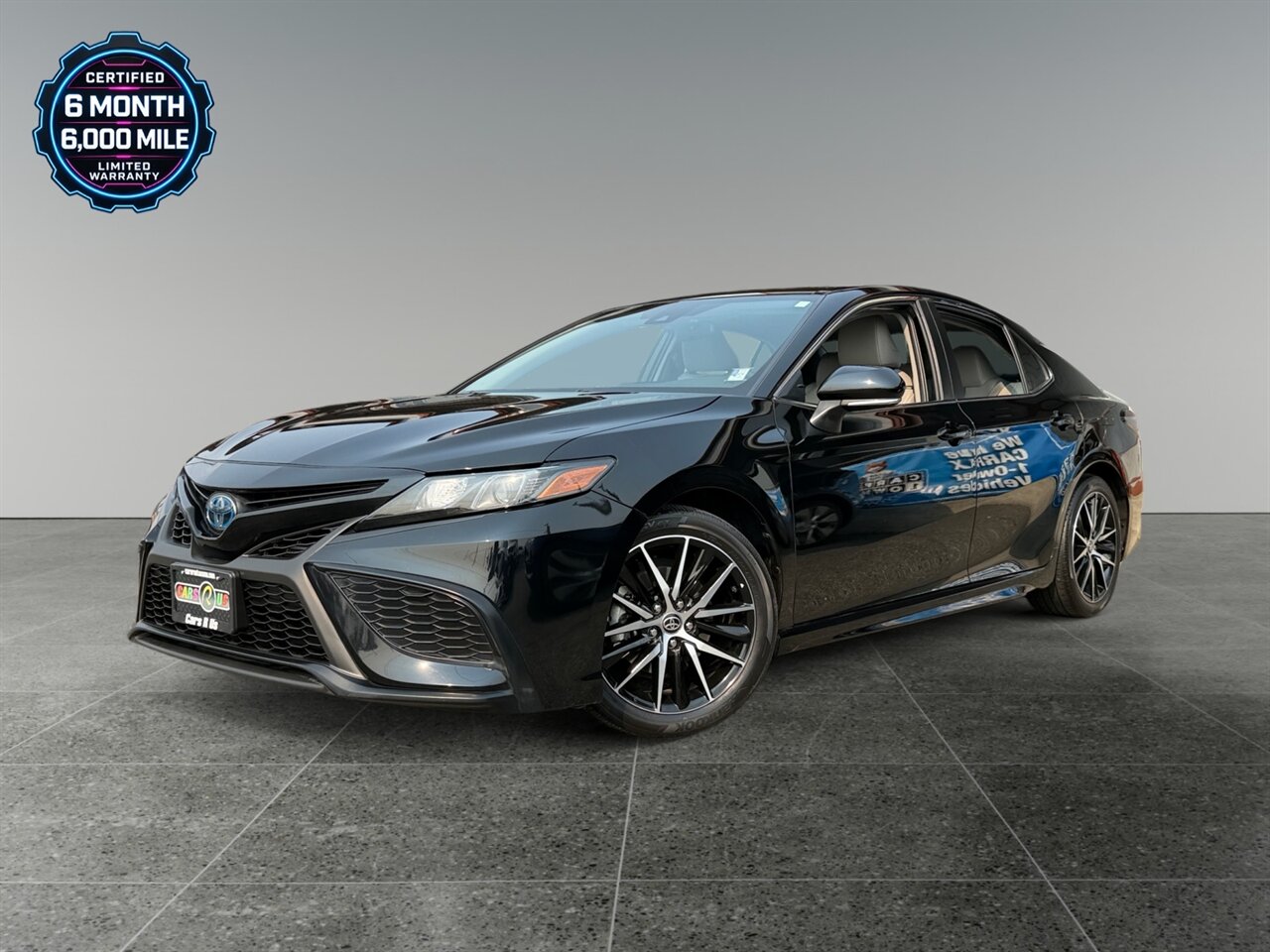 2023 Toyota Camry SE Hybrid in Black